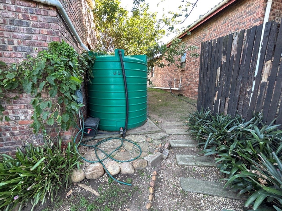 4 Bedroom Property for Sale in Noorsekloof Eastern Cape